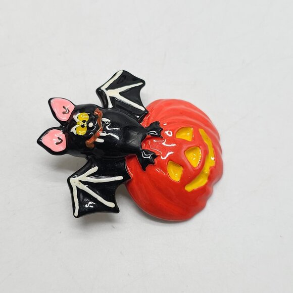 Vintage Painted Halloween Bat Pumpkin Brooch Pin - Picture 2 of 4